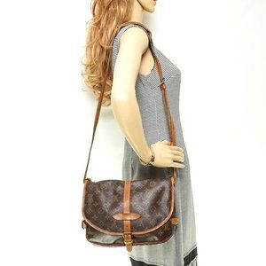 Auth Louis Vuitton Saumur 30 Crossbody #3308L20